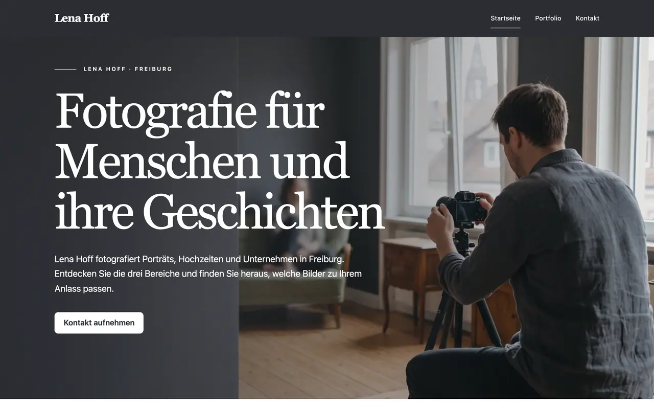Homepage of the example website “Lena Hoff” at 1,440 px, built by ENTRONYX STUDIO from the sentence below.