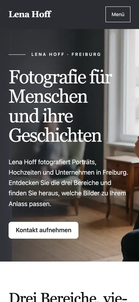 “Lena Hoff” on the phone, captured at 390 px.