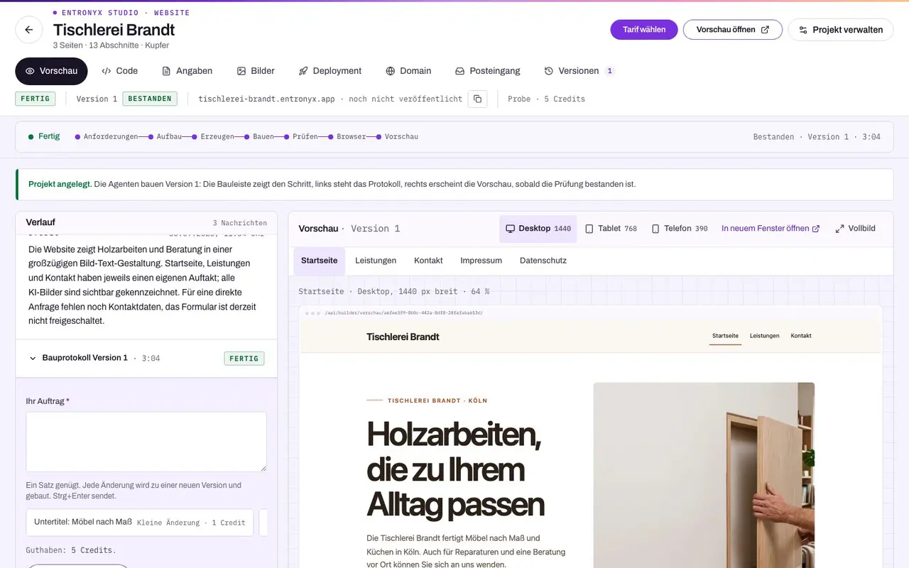 The editor of the “Tischlerei Brandt” project: at the top the areas of the project as tabs and the build bar with the status “Done” and “Passed”, on the left the history with the build messages and the prompt field, on the right the preview of the built home page at 1440 px.